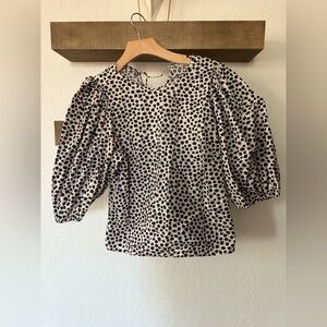 H&M|Cream & black ditsy floral puff sleeve blouse in boho cottagecore style•••6